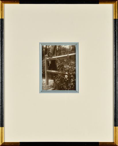 null JACQUES-HENRI LARTIGUE (1894-1986) Portrait of Renée Perle Circa 1930-1932 Framed...