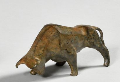PIERRE CHENET (XXth) Bull Bronze with brown...