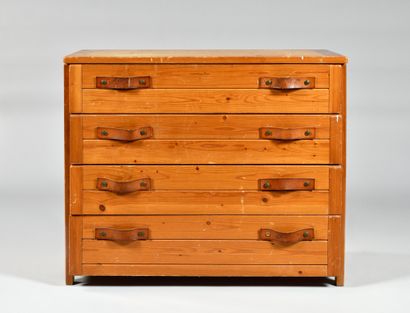 null WORK OF THE 1960S Pine chest of drawers opening with four drawers, leather handles...