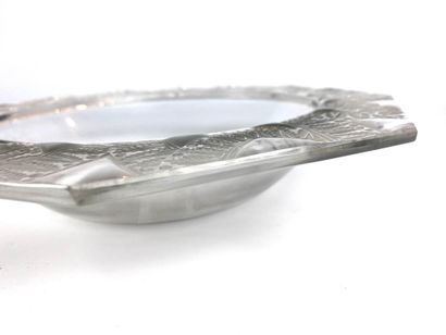 null LALIQUE France " Chantilly " Hexagonal hollow dish in pressed molded glass decorated...