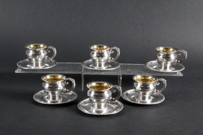 null SET OF SIX MUGS AND UNDERMUGS in silver plated metal.