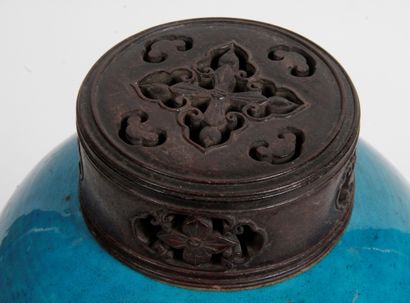 null CHINA, 19th CENTURY Turquoise enameled porcelain vase. (Base broken, neck cut,...
