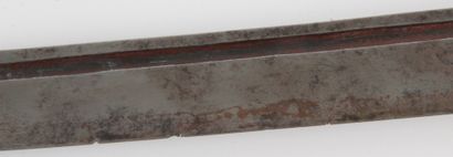 null CHINA, EARLY 20th CENTURY Garrison sword with blade outlined with two grooves,...