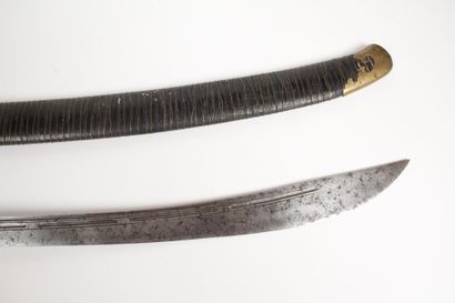 null CHINA, 19th CENTURY Sword with curved steel blade, outlined with grooves on...