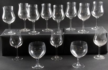 null LOT OF ELEVEN crystal tasting glasses. Two large tasting glasses are attach...