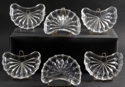 null LOT OF SIX Salad plates Baccarat. Dimensions : 14 x 18 cm