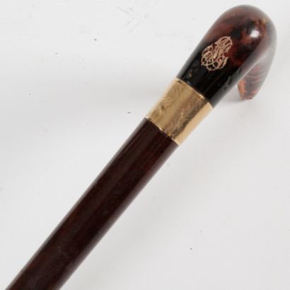 null DANDY CANE with square pommel in bakelite, inlaid with a gold monogram, gold...