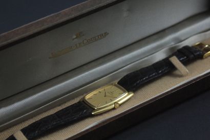 null JAEGER LECOULTRE Barrel. About 1980. Ref: 4474.21. Yellow gold bracelet watch...