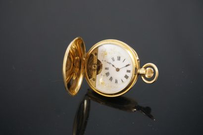 ANONYMOUS GOSSIET WATCH About 1850. Yellow gold gousset watch 750/1000, round case,...