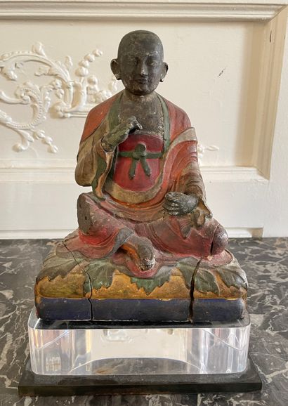 null TIBET Buddha in polychrome wood sitting in meditation. Tibet, 18th century Height...