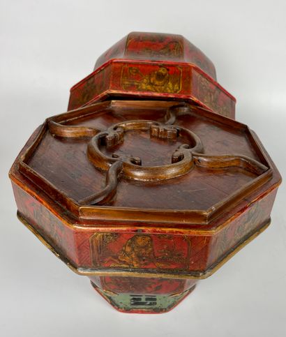 null CHINA Large box in painted and lacquered wood with gold background in the shape...