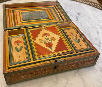 null Box in straw marquetry Louis XVI period Dimensions : 7 x 21 x 14,5 Accident