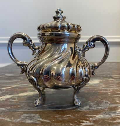 null COVERED silver teapot and saucepan with twisted ribs. ITALIAN hallmark. Weight...