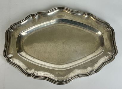 null Oval silver platter with filleted outline Minerve hallmark Weight : 750 g 28...