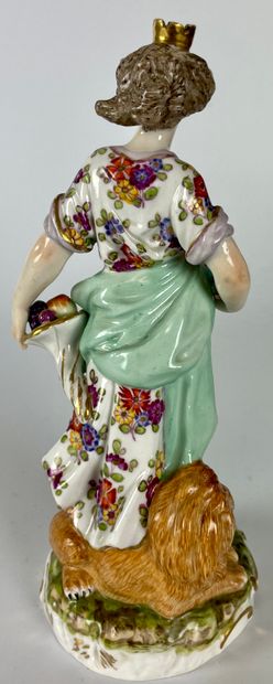 null ALLEMAGNE Ensemble de cinq statuettes en porcelaine polychrome. XIXe siècle....
