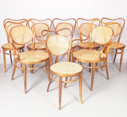 null MANUFACTURE FISCHEL in Vienna between 1870 and 1938. SET OF SIX CHAIRS AND TWO...