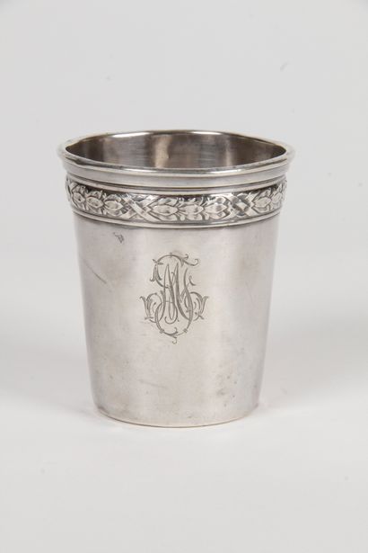 null TIMBALE, IN SILVER, 950 thousandths, with decoration of torsos. Marked : Minerve....