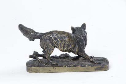 null After Pierre Jules MÈNE (1810-1879) " The fox " Proof in bronze, green-brown...