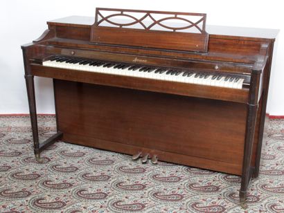 null Upright piano, brand " ACROSONIC ", mahogany case. American work of the 20th...