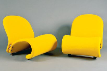 VERNER PANTON (1926-1998) - 1974 - Edition PLUS LINJE Paire de fauteuils modèle "Easy...