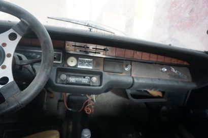 PEUGEOT 304 COUPE Nice restoration project or for parts

To register in collection

The...