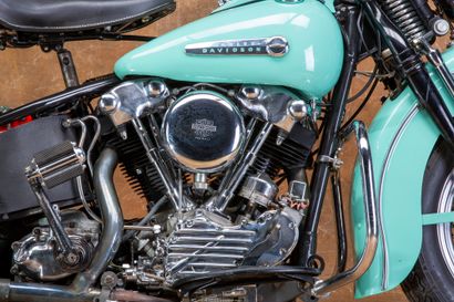 1947 HARLEY DAVIDSON KNUCKLEHEAD Produite de 1936 à 1947, la Harley Davidson type...