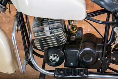 "HARLEY DAVIDSON" BABY Cette petite moto a été produite par le constructeur italien...