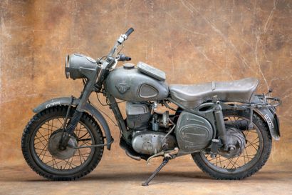 1960 MAICO M250B 250cc

N° de série : 433 264

Carte grise française

Maïco est un...