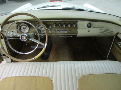 1955 CHRYSLER IPERIAL COUPE C69 Numéro de série C554595

Fameux V8 à chambre de combustion...