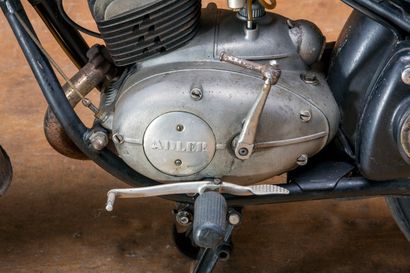 1953 ADLER N150 
1953

Adler

M150

Numéro de cadre : 040118

Produced from 1951...