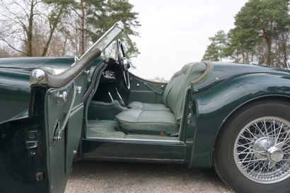 1953 JAGUAR XK120 ROADSTER Serial number: S673574

Collector's French title

Produced...