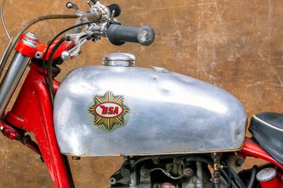 1958 BSA GOLD STAR 500 Carte grise française 
Les motos BSA étaient fabriquées par...