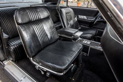 1965 Ford Thunderbird Coupé Serial number 114477

Original French

French title

The...