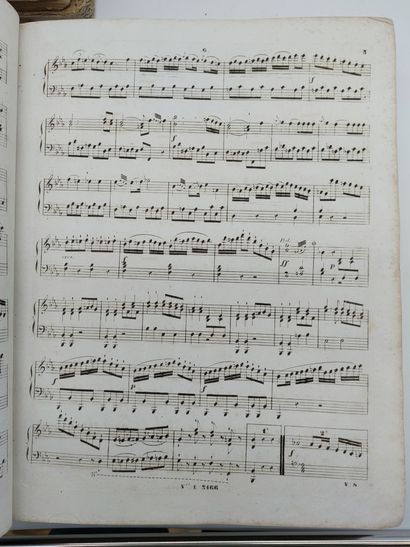  TROIS LIVRES anciens Musique, Missale Ebroicense de 1715 et Dictionnaire Théologique...