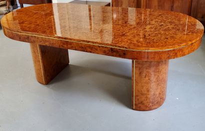 null LARGE DESK in pressed laminate with burr decoration. 

Work XXth century 

H...