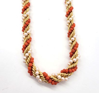 null NECKLACE "Twist" decorated with twisted lines of cultured pearls, coral beads...
