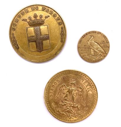 null SET including : - a coin of the "comune du padova". - a mexican 50 pesos coin....