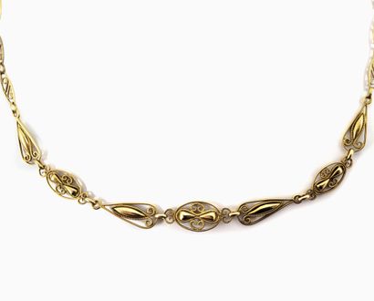 null NECKLACE holding geometric motifs with twisted decoration. French work in 18K...