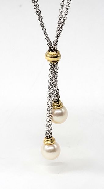 null NECKLACE adorned with two white pearls (not tested) held by a double chain link....