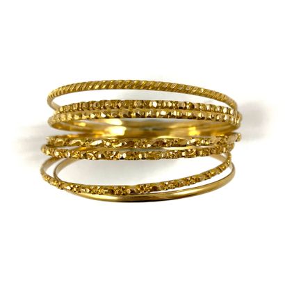 BRACELETS composed of 7 rings forming a weekly....