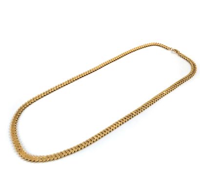 null NECKLACE decorated with a succession of geometric links. Mounting in 18K yellow...
