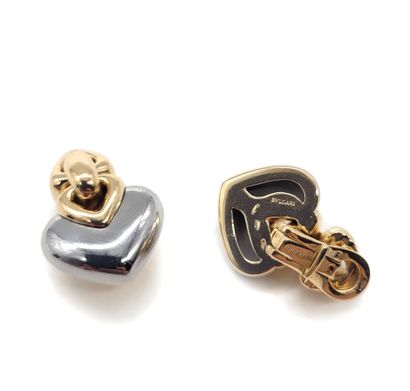 null BULGARI PAIR OF EARRINGS "Doppio Cuore" in the form of a moving heart in two...