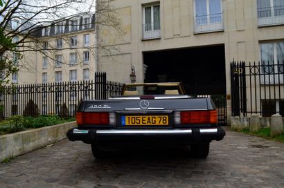 1980 Mercedes-Benz 450 SL N° de série 10704412059110

Type R107

Origine US

Même...