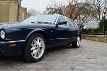 2000 JAGUAR XJ8 X308 Automatic gearbox

English charm

Exceptional driving comfort

The...