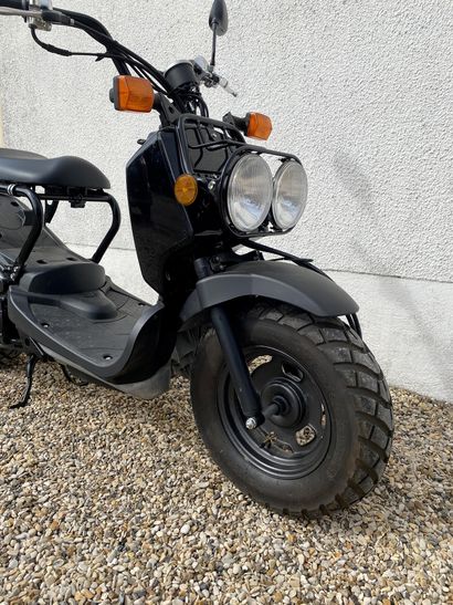 Honda Zoomer Serial number: CU-07 7.D 051

Only 59 kilometres

In excellent condition

French...