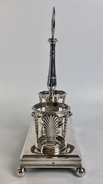 null SILVER HOLDER-VINEGARIAN with palmettes pattern. Weight : 600 g Height : 33...