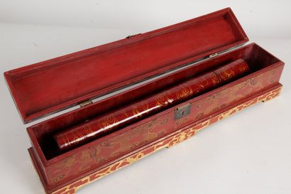  VIET NAM, first half of the 20th century Long rectangular box and its cylindrical...