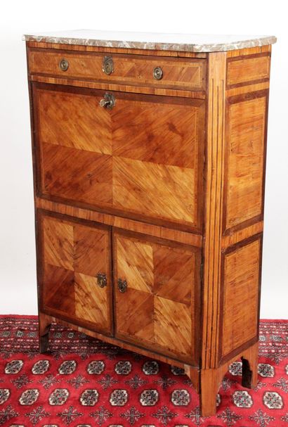 null SECRETARY in veneer of rosewood, amaranth and nets of light and tinted wood....