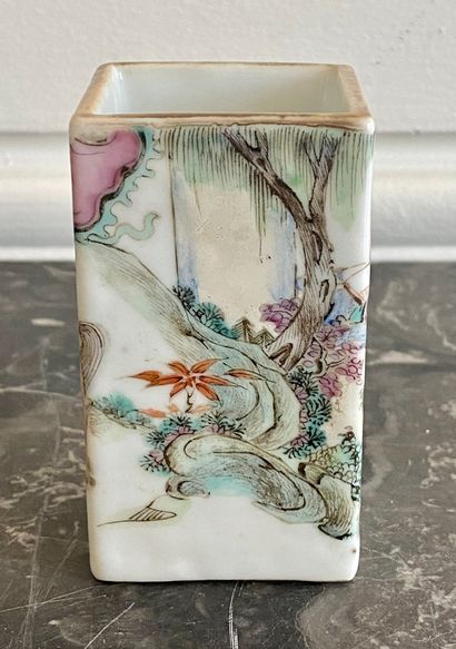 null CHINA Quadrangular porcelain brushholder decorated in Famille Rose enamels with...