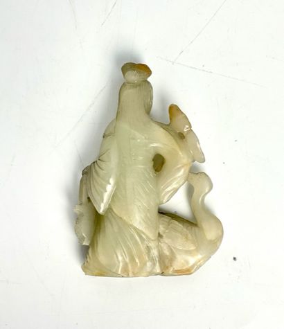 null CHINE Statuette en jade H : 10 cm